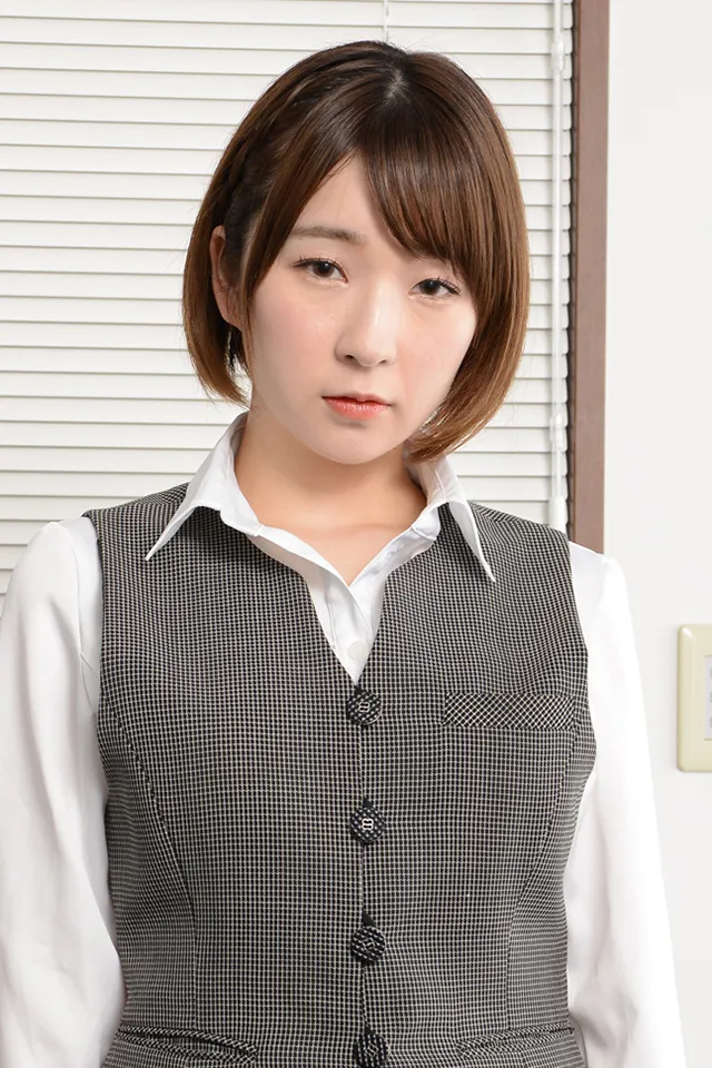 茉宮なぎ