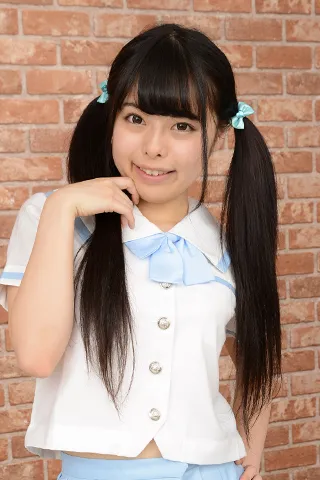 山川ゆな